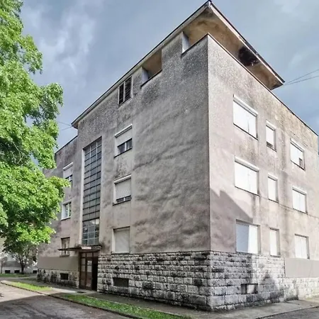 T&t Apartment *